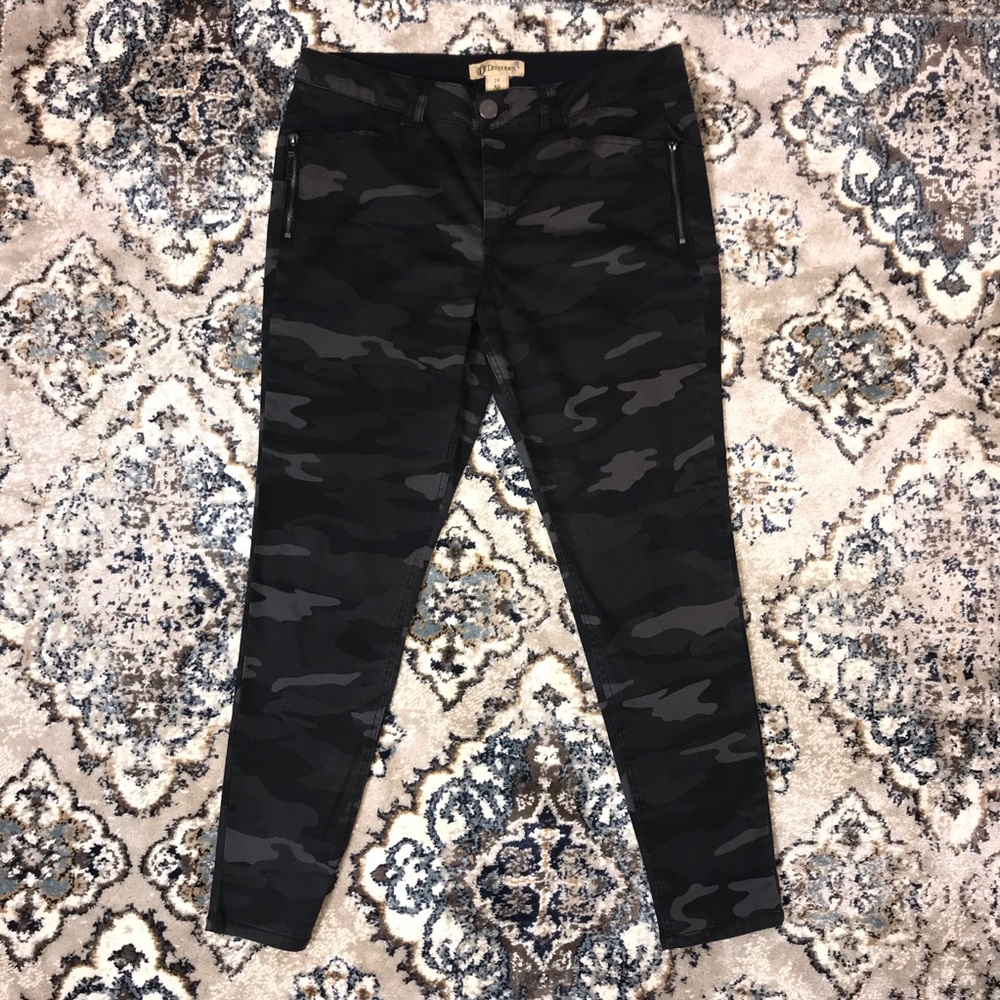 Democracy - Army Print - Skinny Jeans - Sz. 16